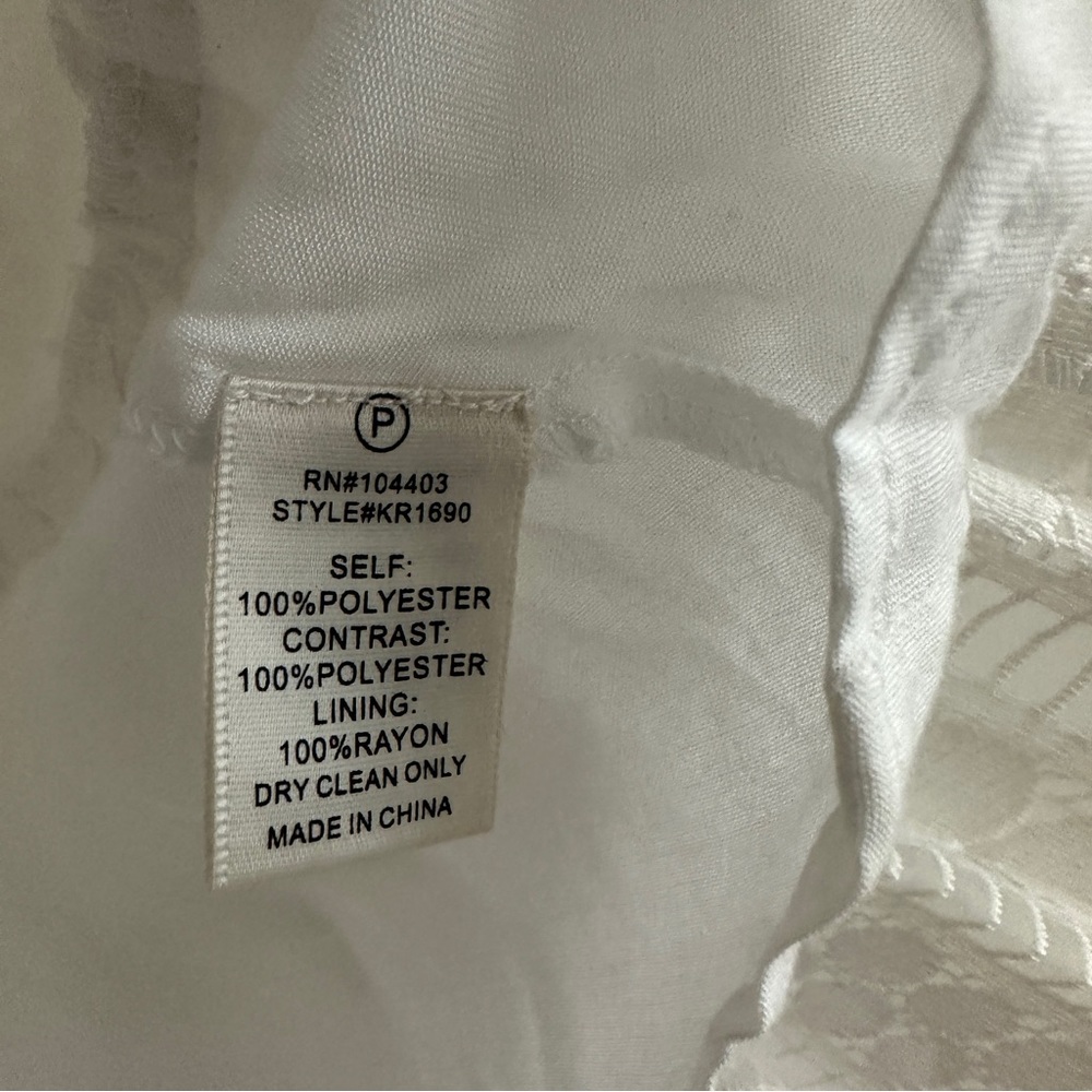 J.O.A. Lace Pleated Peplum Sleeveless Top Like New - Picture 3 of 4